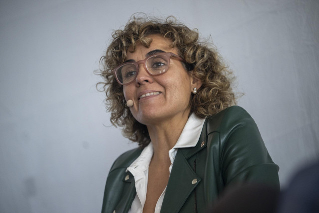 La portavoz del PP en el Parlamento Europeo, Dolors Montserrat, durante la mesa ‘Elecciones municipales 2023. Preparados’ en el ayuntamiento de Badalona, a 12 de noviembre de 2022, en Badalona, Barcelona, Cataluña (España).