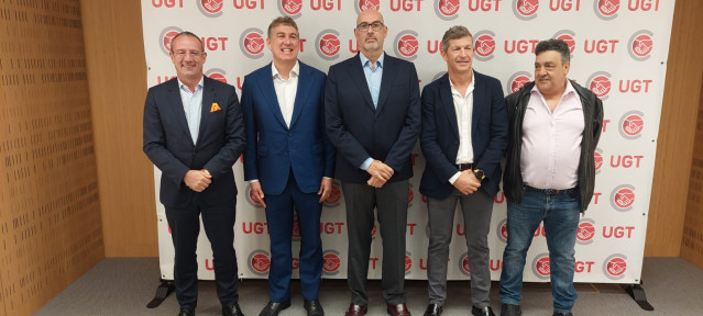(I-D)El Consejero Delegado De Orange España, Jean-François Fallacher, Su Homólogo En Vodafone España, Colman Deegan, El Presidente De Telefónica España, Emilio Gayo, El Secretario General(SG) De UGT Comunicaciones, Alfredo Mesa, Y El SG De Fesmc-UGT
