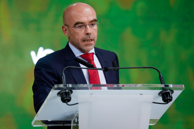 Archivo - El vicepresidente primero de Acción Política y eurodiputado de VOX, Jorge Buxadé, durante una rueda de prensa.