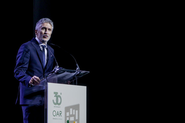 El ministro del Interior, Fernando Grande-Marlaska, interviene durante la entrega de los primeros Premios al Mérito de la protección Internacional