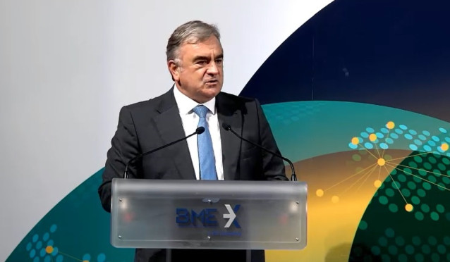 Archivo - El consejero delegado de BME, Javier Hernani, en el Foro Latibex