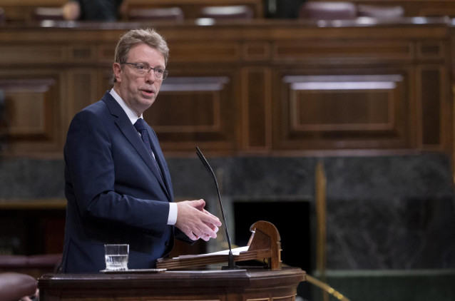 El portavoz del PDeCAT en el Congreso, Ferran Bel, interviene durante una sesión plenaria en el Congreso de los Diputados, a 22 de noviembre de 2022, en Madrid (España).