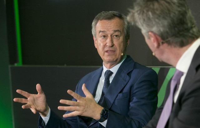 El consejero delegado de Banco Sabadell, César González-Bueno, durante su intervención en el XXIX Encuentro del Sector Financiero, organizado por Deloitte y 'ABC', el 22 de noviembre de 2022.