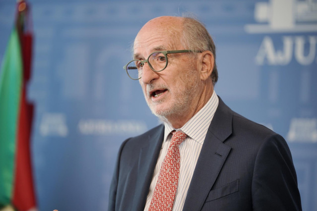 Archivo - El presidente de Repsol, Antonio Brufau