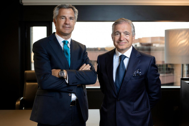 El consejero delegado de Renta Corporación David Vila y el presidente Luis Hernández de Cabanyes