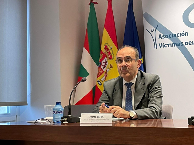 Tapia, durante su intervención en las jornadas de la AVT celebradas en Vitoria-Gasteiz