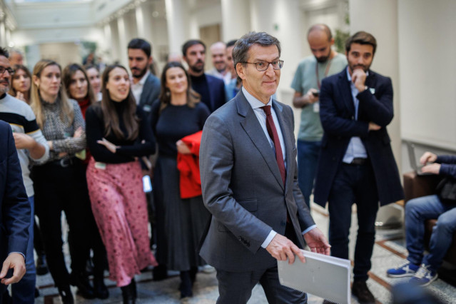 El líder del Partido Popular, Alberto Núñez Feijóo, durante una sesión de control al Gobierno en el Senado, a 22 de noviembre de 2022, en Madrid (España).