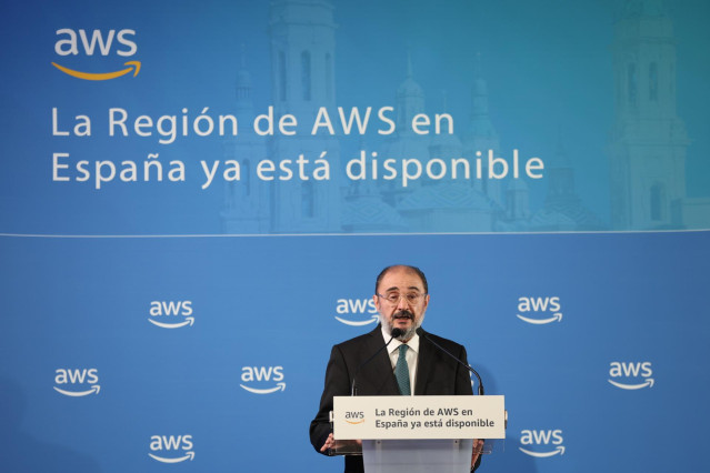 El presidente de Aragón, Javier Lambán, interviene durante el acto de inauguración del encuentro empresarial 'La innovación en la nube como oportunidad para España', en el Hotel InterContinental Madrid, a 24 de noviembre de 2022, en Madrid (España). El en