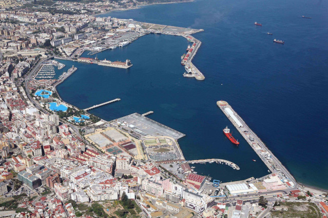 Archivo - Puerto de Ceuta