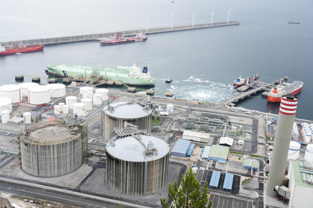 Archivo - Vista de la planta regasificadora de la Bahía de Bizkaia Gas (BBG), a 10 de octubre de 2022, en Vizcaya, Bilbao, País Vasco (España).