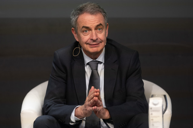 El expresidente del Gobierno José Luis Rodríguez Zapatero  interviene en la mesa ‘Perspectivas de las relaciones entre Europa e Iberoamérica’, a 18 de noviembre de 2022, en Madrid (España).