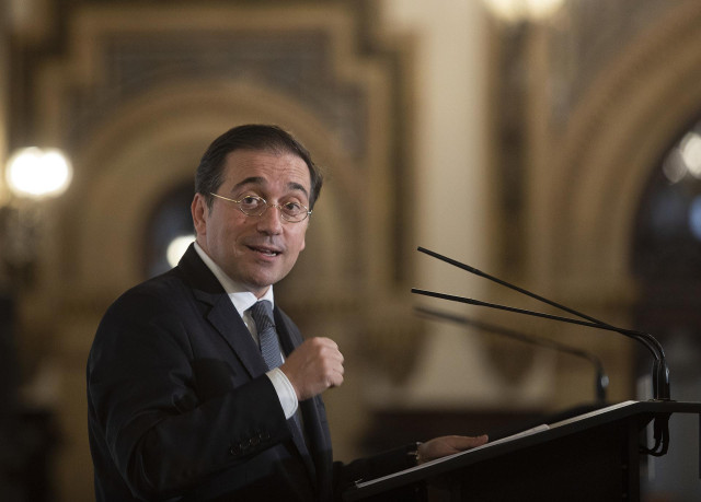 Archivo - El ministro de Asuntos Exteriores, Unión Europea y Cooperación, José Manuel Albares, durante su intervención en el acto. A 21 de octubre de 2022 en Sevilla (Andalucía, España).