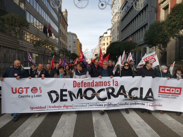 Cabecera de la movilización en León.