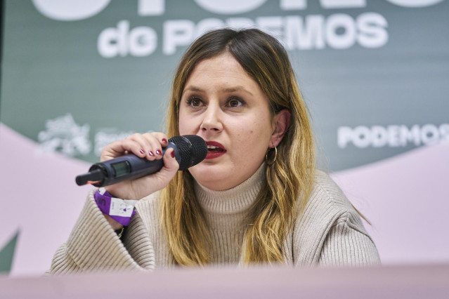 La portavoz adjunta de Unidas Podemos en la Asamblea de Madrid, Alejandra Jacinto, interviene durante la celebración de la 'Uni de otoño' en la Facultad de Ciencias Políticas de la Universidad Complutense de Madrid, a 5 de noviembre de 2022, en Madrid (Es