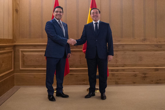 El ministro de Asuntos Exteriores, José Manuel Albares, y su homólogo marroquí, Naser Burita, se reúnen en Barcelona en los márgenes del foro de la Unión por el Mediterráneo (UPM)