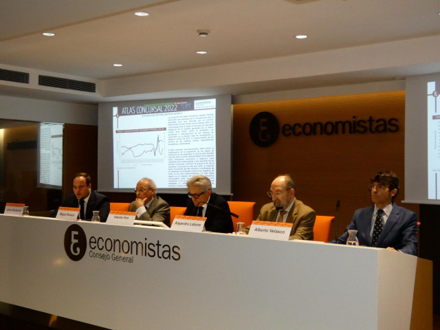 Javier Santacruz,  Miguel Romero, Valentín Pich, Alejandro Latorre y Alberto Velasco