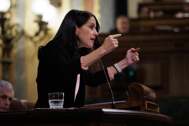 La líder de Ciudadanos, Inés Arrimadas, en una sesión plenaria en el Congreso de los Diputados, a 24 de noviembre de 2022, en Madrid (España).