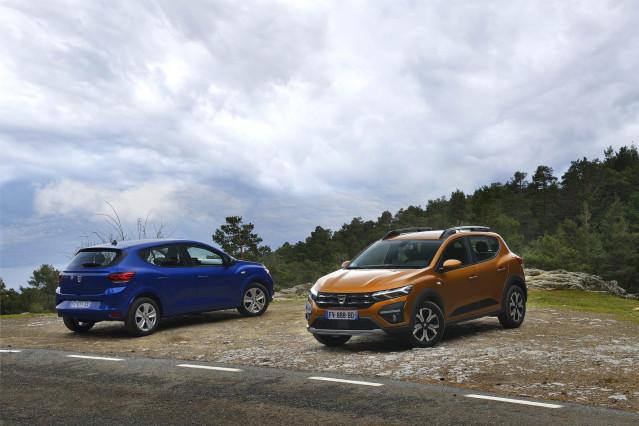 Archivo - Modelos de Dacia.
