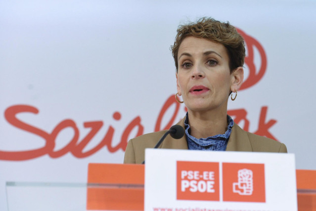 La secretaria general del Partido Socialista Navarro (PSN) y presidenta de Navarra, María Chivite, interviene en la sede del PSE, a 29 de noviembre de 2022, en San Sebastián, Guipúzcoa, País Vasco (España).