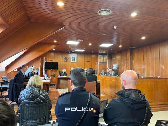 Juicio contra el acusado de violar a la hija de su pareja