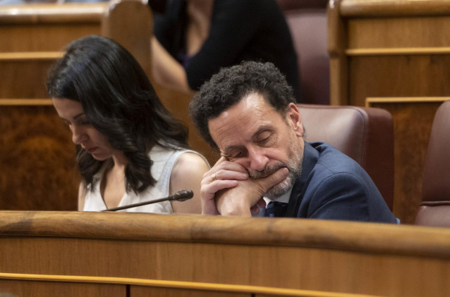 Archivo - La líder de Ciudadanos (Cs), Inés Arrimadas, y el portavoz adjunto de Cs en el Congreso, Edmundo Bal, durante una sesión extraordinaria en el Congreso de los Diputados, a 13 de julio de 2022, en Madrid (España).