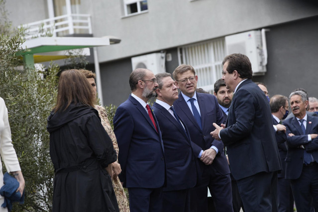 Archivo - (I-D) La presidenta del Govern balear, Francina Armengol; la presidenta de Navarra, María Chivite; el presidente de Aragón, Javier Lambán; el presidente de Castilla La-Mancha, Emiliano García-Page; el presidente de la Generalitat valenciana, Xim
