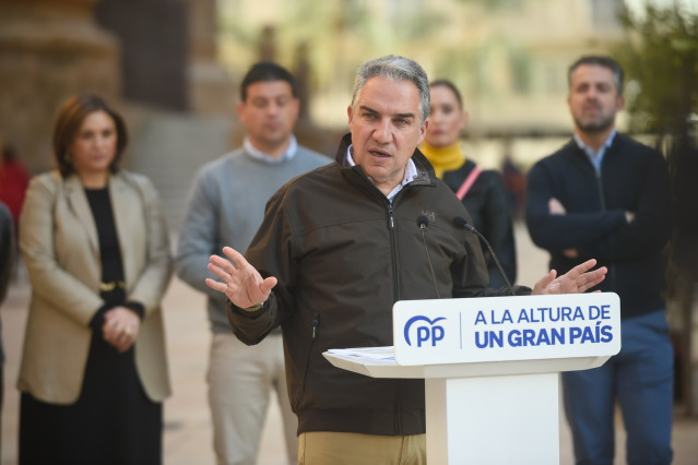 Elías Bendodo, coordinador general del PP, en rueda de prensa