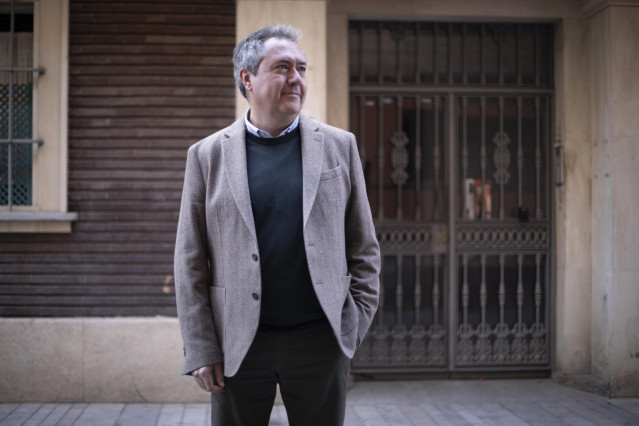 El secretario general del PSOE-A, Juan Espadas, durante la entrevista concedida a Europa Press. A 29 de diciembre de 2022, en Sevilla (Andalucía, España).