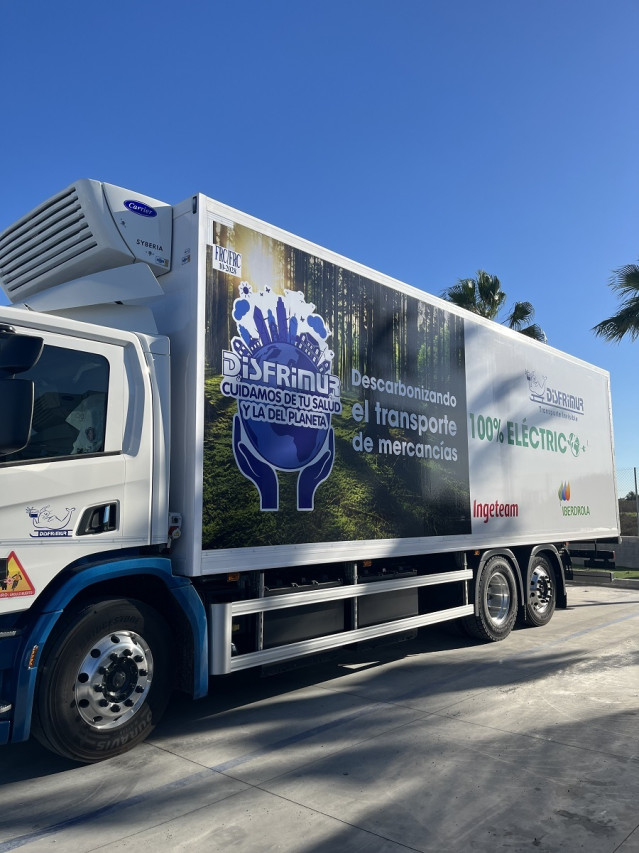 Mercadona inicia pruebas en Murcia y Madrid con tractoras eléctricas para reducir emisiones de CO2 en la distribución de carga urbana