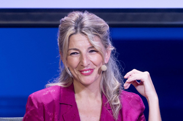 La vicepresidenta segunda y ministra de Trabajo y Economía Social, Yolanda Díaz, durante la presentación del libro ‘Edificio España’, de Javier Ruiz, en el Espacio Fundación Telefónica, a 21 de diciembre de 2022, en Madrid (España). El acto ha sido organi