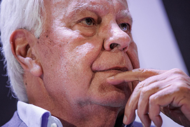 Archivo - El expresidente del Gobierno, Felipe González, interviene durante la conferencia extraordinaria ‘Seguridad jurídica y libertad’ del curso ‘La seguridad jurídica en la contribución al gasto público’, en la 35 Edición de los Cursos de Verano Compl