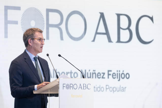 El líder del Partido Popular, Alberto Núñez Feijóo, interviene en el Foro ABC en la sede del periódico, a 10 de enero de 2023, en Madrid (España). Alberto Núñez Feijóo ha aprovechado este espacio para marcar las líneas generales de su proyecto político de
