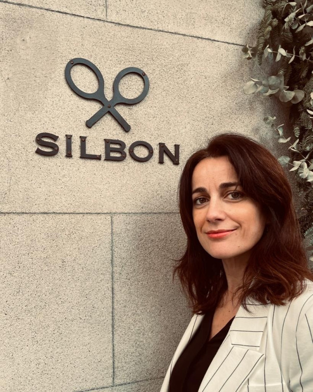 Silbon ficha a la exdirectora de marketing de Suarez para reforzar la plantilla tras un cierre anual 