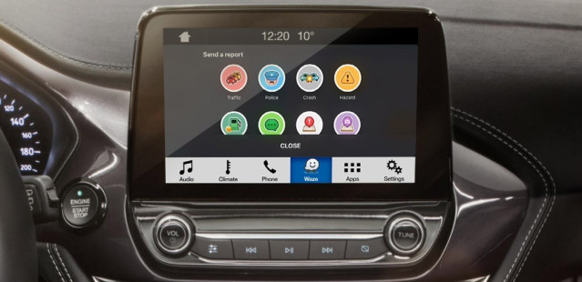 Archivo - Pantalla de vehículo Ford