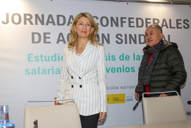La vicepresidenta segunda y ministra de Trabajo y Economía, Yolanda Díaz y el secretario general de UGT, Pepe Álvarez