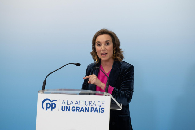 La secretaria general del PP, Cuca Gamarra, interviene en un acto público en el Ayuntamiento de Logroño, a 3 de enero de 2023, en Logroño, La Rioja (España).