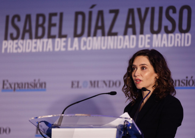 La presidenta de la Comunidad de Madrid, Isabel Díaz Ayuso, interviene durante un encuentro informativo organizado por los diarios 'El Mundo' y 'Expansión', en el Hotel The Westin Palace, a 16 de enero de 2023