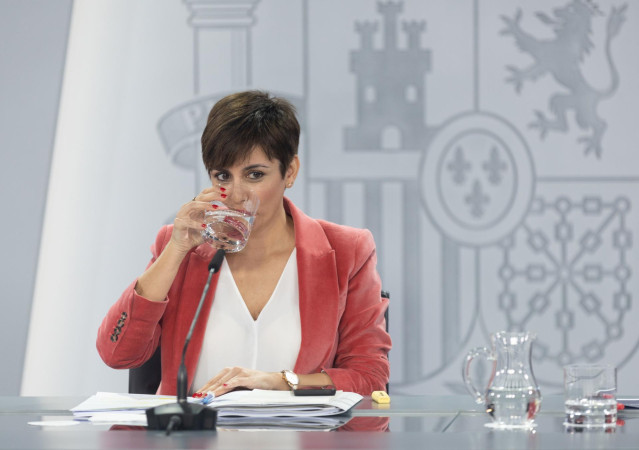 La ministra portavoz del Gobierno, Isabel Rodríguez, durante una rueda de prensa posterior al Consejo de Ministros, a 10 de enero de 2023, en Madrid (España).