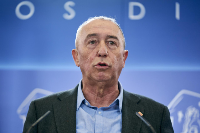 Archivo - El portavoz de Compromís en el Congreso, Joan Baldoví, durante una rueda de prensa en el Congreso de los Diputados.