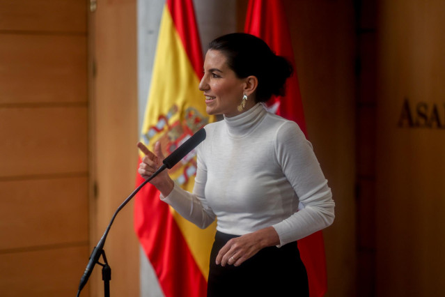 Archivo - La portavoz de Vox en la Asamblea de Madrid, Rocío Monasterio, interviene en rueda de prensa en una sesión plenaria en la Asamblea de Madrid, a 17 de noviembre de 2022, en Madrid (España). El Pleno de la Asamblea de Madrid pone el foco en la san