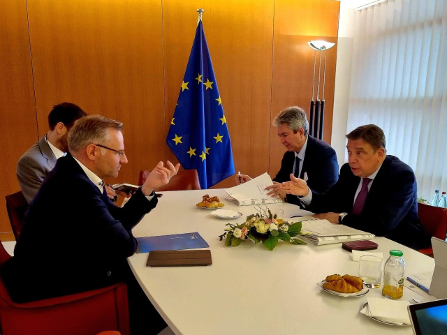 El ministro de Agricultura, Luis Planas, en su visita al Parlamento Europeo