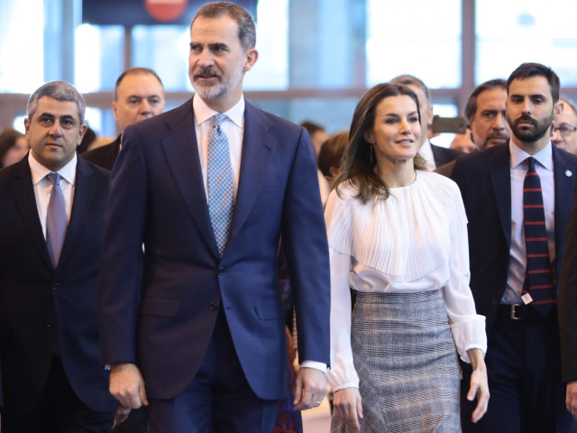 Archivo - Los Reyes Felipe y Letizia en Fitur 2019.