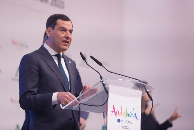 Juanma Moreno, este miércoles durante la rueda de prensa en Fitur