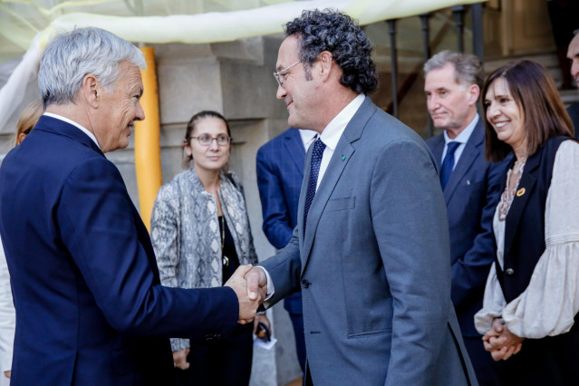 Archivo - El comisario europeo de Justicia, Didier Reynders y el fiscal General del Estado, Álvaro García Ortiz en un encuentro.