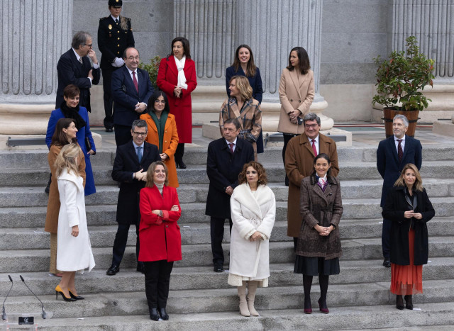 Archivo - inistros del Gobierno de España en el acto institucional por el Día de la Constitución, en el Congreso