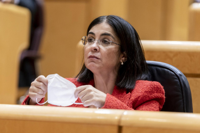 Archivo - La ministra de Sanidad, Carolina Darias, en una sesión de control al Gobierno en el Senado, a 5 de octubre de 2021, en Madrid, (España). El Senado celebra este martes una nueva sesión de control al Gobierno, donde los ministros deben responder a