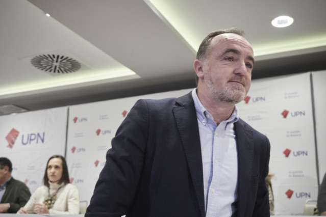 Archivo - El presidente de UPN, Javier Esparza, durante una reunión del Consejo Político de Unión del Pueblo Navarro.