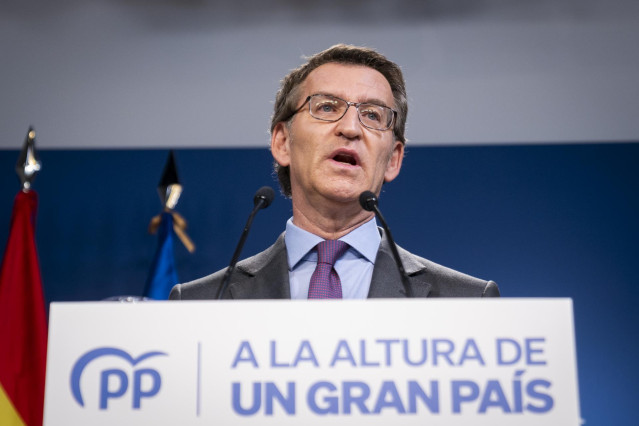 Archivo - El presidente del Partido Popular (PP), Alberto Núñez Feijóo, comparece  en la sede del PP en la calle Génova, a 11 de noviembre de 2022, en Madrid (España).