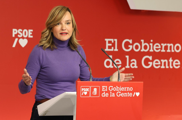 La ministra de Educación y Formación Profesional, Pilar Alegría, ofrece una rueda de prensa tras la reunión del Comité Electoral del PSOE, a 16 de enero de 2023, en Madrid (España). El secretario de Organización del PSOE, Santos Cerdán, ha anunciado la cr