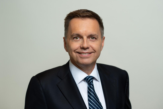 Archivo - Portrait photo of governor and president of the National Bank of Slovakia Peter Kažimír at ECB headquarters in Franfurt, Germany
